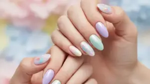 paznokcie wiosna 2025